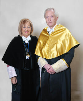 Retrato de Adelaida de la Calle y Kjell Fuxe como Doctor "Honoris Causa" por la Facultad de Medicina de la Universidad de Málaga. Mayo de 2007