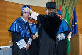 Investidura como Doctor "Honoris Causa" de Miguel Delibes de Castro por la Facultad de Ciencias de la Universidad de Málaga. Rectorado. Junio de 2014