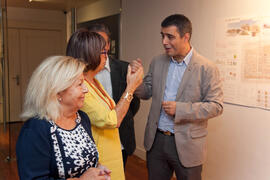 Presentación de las exposiciones realizadas con los trabajos de los alumnos de Arquitectura y Bellas Artes. Rectorado. Septiembre de 2013