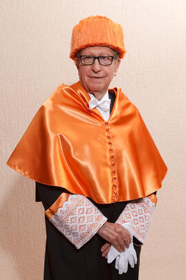 Retrato previo a la investidura como Doctor "Honoris Causa" de D. Jaime Gil Aluja por la Facultad de Económicas de la Universidad de Málaga. Paraninfo. Noviembre de 2014