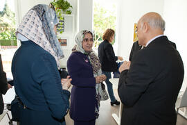 Hissa Al-Otaiba en la inauguración de la Oficina de la Universidad de Sharjah, Emiratos Árabes. Jardín Botánico. Noviembre de 2015