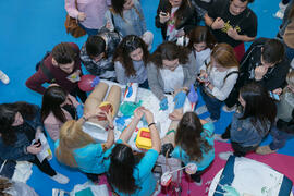 Estand de la Facultad de Ciencias de la Salud. Jornadas de Puertas Abiertas de la Universidad de Málaga. Complejo Polideportivo Universitario. Marzo de 2017