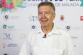 Manuel Delgado Cabeza en photocall. Curso "Un siglo de la Asamblea de Ronda". Cursos de Verano de la Universidad de Málaga. Ronda. Julio de 2018