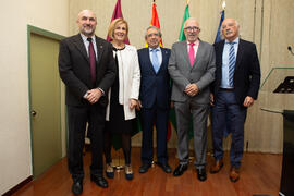 Foto de grupo. Nombramiento de José Sánchez Maldonado como Alumno de Honor de la Facultad de Ciencias Económicas y Empresariales. Facultad de Ciencias Económicas y Empresariales. Diciembre de 2019