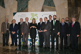 Foto de grupo. Momentos previos al acto del 25 Aniversario del Parque Tecnológico de Andalucía. Palacio de Ferias y Congresos de Málaga. Noviembre de 2017