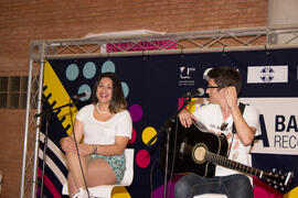 Cantautores del III Certamen de Cantautores Destino UMA. Jornadas de Puertas Abiertas de la Universidad de Málaga. Complejo Polideportivo Universitario. Abril de 2015