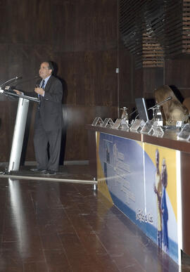 Conferencia de Antonio Merino. 2º Congreso Internacional de Actividad Físico-Deportiva para Mayores de la Universidad de Málaga. Palacio de Ferias y Congresos de Málaga. Marzo de 2007