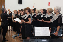Coro Oficial de la Universidad de Málaga. Homenaje al personal que cumple 25 años de servicio en la UMA o jubilado. Paraninfo. Junio 2016