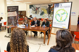 Presentación del libro de actas de las VIII Jornadas de Seguridad, Defensa y Cooperación. Facultad de Ciencias Económicas y Empresariales. Abril de 2015