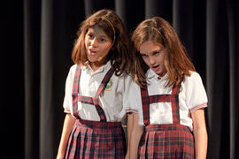 María Arráez y Lucía Rodríguez. Ensayos para la Gala Inaugural de la XXIV edición de Fancine de la Universidad de Málaga. Teatro Cervantes. Noviembre de 2014