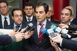 José Antonio Nieto, Secretario de Estado de Seguridad, atiende a los medios en su visita a Aeorum. Edificio de Institutos Universitarios. Febrero de 2017