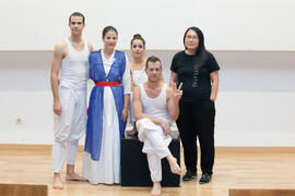 Foto de grupo previa a la representación de la obra "La Gaviota" de la compañía Mu Teatro. Paraninfo. Octubre de 2015