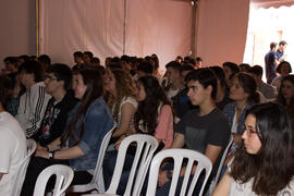 Alumnos asistentes a la conferencia. Jornadas de Puertas Abiertas de la Universidad de Málaga. Complejo Polideportivo Universitario. Abril de 2015