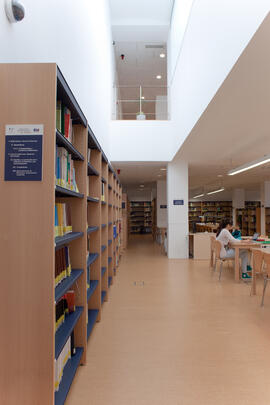 Biblioteca de Estudios Sociales y de Comercio. Campus de Teatinos. Octubre de 2012