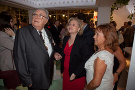 Fiesta posterior a la entrega de la Medalla de la Ciudad y del título de Hijo Predilecto a Eugenio Chicano. Ayuntamiento de Málaga. Octubre de 2014