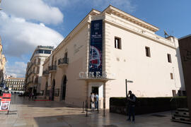 Exteriores del cine. Gala Inaugural de la 30 edición de Fancine de la Universidad de Málaga. Cine Albéniz. Noviembre de 2020
