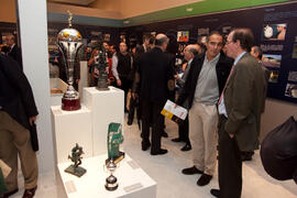 Inauguración de la exposición "UMA 40 años compartiendo futuro". Rectorado. Noviembre de 2012