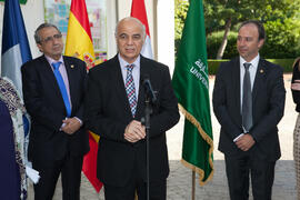 Hamid Al-Naimiy en la inauguración de la Oficina de la Universidad de Sharjah, Emiratos Árabes. Jardín Botánico. Noviembre de 2015
