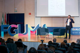 Pere Estupinyà. Conferencia "Dialogando". Facultad de Ciencias. Octubre de 2018