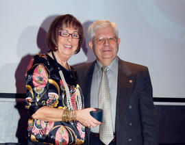 Cena de gala con motivo al homenaje para los jubilados y personal que cumple 25 años de servicio en la Universidad de Málaga. Hotel Barceló. Febrero de 2009