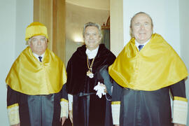 Investidura como Doctor "Honoris Causa" de D. Andrew Victor Schally por la Universidad de Málaga. Salón de Actos del Rectorado. Octubre de 2002