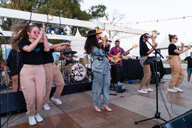 Concierto de Julia Martín. Festival solidario en los Baños del Carmen. Cursos de Verano de la Universidad de Málaga. Málaga. Julio de 2019