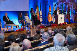 Discurso de Teodomiro López. Entrega de la distinción "Oikonomos" de la Facultad de Ciencias Económicas y Empresariales de la Universidad de Málaga. Paraninfo. Diciembre de 2024