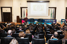 Aitor Sánchez en su conferencia "Dialogando para desmontar mitos sobre nutrición". Facultad de Medicina. Marzo de 2017