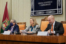 Encuentro con la Ministra de Economía Nadia Calviño en la Facultad de Ciencias Económicas y Empresariales de la Universidad de Málaga. Enero de 2022