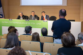 Reunión con el ministro de Ciencia, Innovación y Universidades, en el edificio The Green Ray. Campus de Teatinos. Junio de 2018