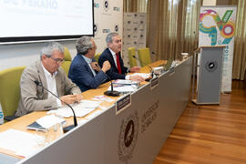 Diego Vera, José Ángel Narváez y Amador Fraile. Presentación de los Cursos de Verano 2019. Edificio del Rectorado. Junio de 2019