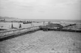 Málaga. Daños en la cubierta de la Hermandad de Pescadores como consecuencia del temporal de viento. Enero de 1963