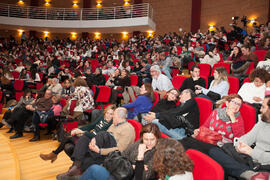 Alumnos en la conferencia "Dialogando", con César Bona. Facultad de Derecho. Enero de 2017