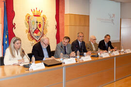 Conferencia de Diego Carcedo ‘Porfirio Smerdou, un héroe casi anónimo’. Foro Alumni-UMA. Colegio de Abogados de Málaga. Junio de 2014