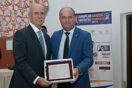 Kemal Tamer y Manuel Jesús Barón. Cena de gala con motivo del Campeonato Europeo Universitario de Balonmano. Antequera. Julio de 2017