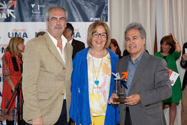 Carlos de las Heras, Adelaida de la Calle y Juan Antonio García Galindo en el homenaje de la Asociación de Antiguos Alumnos a los decanos y directores de centro de la UMA. Foro Alumni-UMA. Mayo de 2015