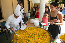 Paella en la fiesta del Día del Español. Centro Internacional de Español de la Universidad de Málaga. Junio de 2016