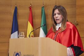 Elsa Marina Álvarez. Investidura como "Doctores Honoris Causa" de Antonio García Berrio y Pilar Palomo Vázquez por la Facultad de Filosofía y Letras de la Universidad de Málaga. Edificio del Rectorado. Junio de 2024