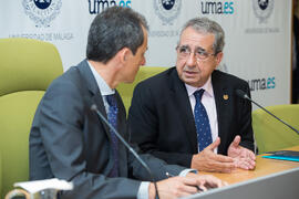 José Ángel Narváez y Pedro Duque. Consejo de Gobierno extraordinario de la Universidad de Málaga. Edificio del Rectorado. Junio de 2018