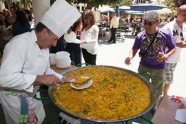 Paella en la fiesta del Día del Español. Centro Internacional de Español de la Universidad de Málaga. Junio de 2016