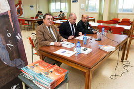 Presentación del libro de actas de las VIII Jornadas de Seguridad, Defensa y Cooperación. Facultad de Ciencias Económicas y Empresariales. Abril de 2015