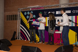 Entrega de premios del III Certamen de Cantautores Destino UMA. Jornadas de Puertas Abiertas de la Universidad de Málaga. Complejo Polideportivo Universitario. Abril de 2015