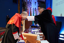 Investidura como Doctor "Honoris Causa" por la Universidad de Málaga de Miquel Roca i Junyent. Paraninfo. Diciembre de 2024