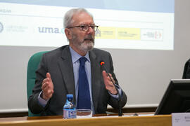 Gregorio Garzón. Mesa 2: "La perspectiva de la Unión Europea". Jornada "Brexit y Gibraltar. Un reto con oportunidades conjuntas". Edificio del Rectorado. Febrero de 2017