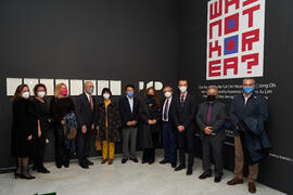 Foto de grupo. Inauguración de la exposición "Why not Korea?". Edificio del Rectorado de la Universidad de Málaga. Enero de 2022