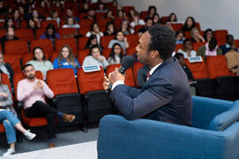 "Dialogando" con Ousman Umar. Facultad de Estudios Sociales y del Trabajo. Marzo de 2020