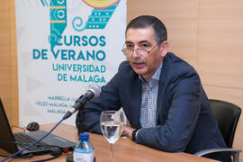 Taller «Retos y desafíos en torno al agua usada para abastecimiento urbano». Curso "Agua y desarrollo sostenible en un contexto de cambio climático". Cursos de verano 2019 de la Universidad de Málaga. Marbella. Julio de 2019