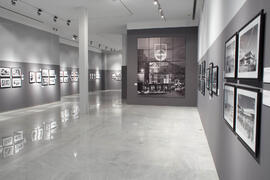 Exposición "Fotografías de Málaga. Estudio Bienvenido-Arenas. Una mirada hacia los inicios del siglo XX". Sala de exposiciones del Edificio del Rectorado. Julio de 2011