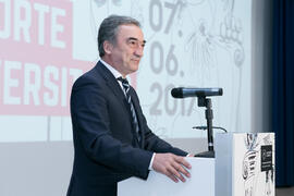Javier Lozano Cid en la Gala del Deporte Universitario 2017. Escuela Técnica Superior de Ingeniería de Telecomunicaciones. Junio de 2017