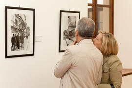 Inauguración de la exposición "Bienvenido-Arenas, imágenes de Málaga". Ateneo de Málaga. Mayo de 2012